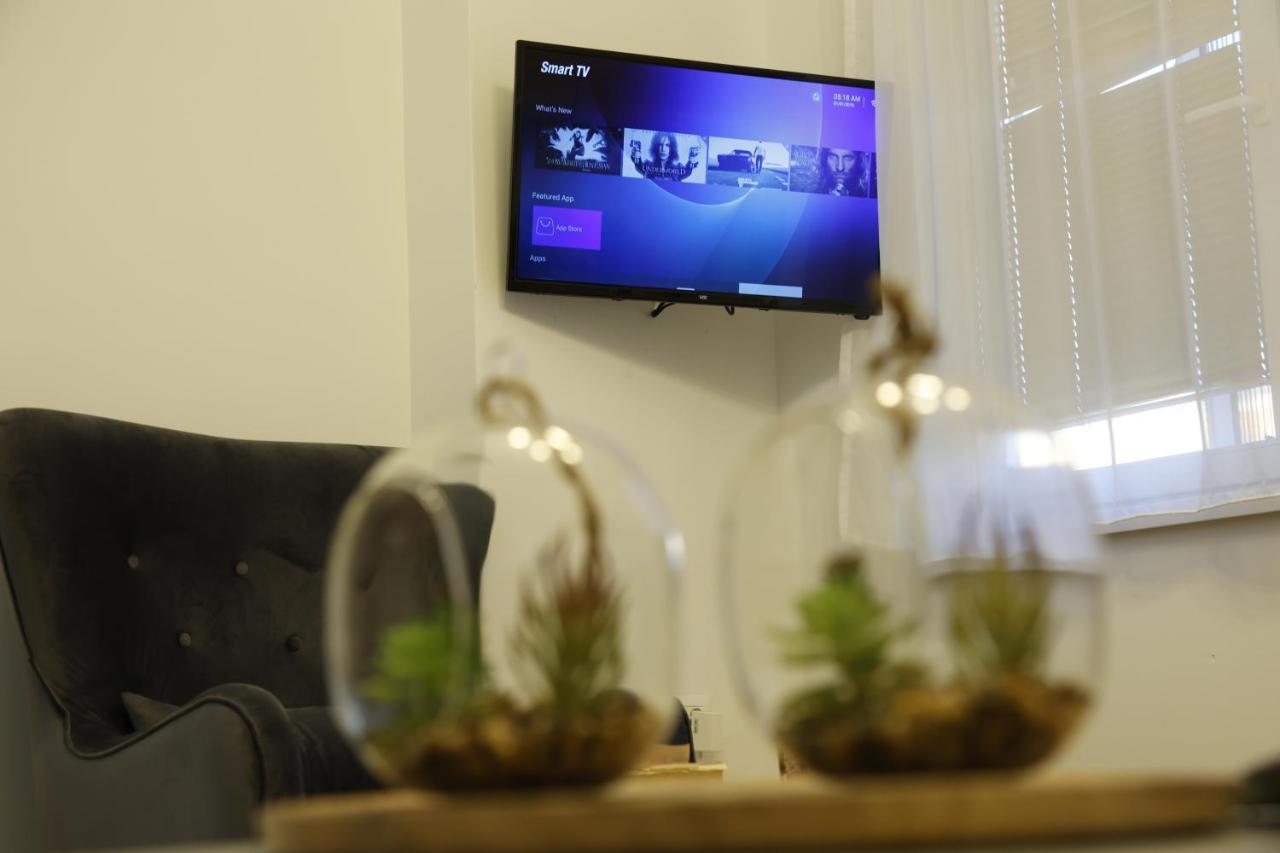 Blue And Rose Cozy - Quiet In The Best Location - Self Check-In - 5Th Floor With Elevator Sarajevo Ngoại thất bức ảnh