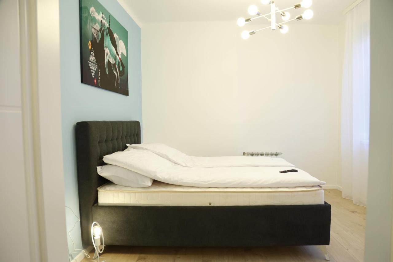 Blue And Rose Cozy - Quiet In The Best Location - Self Check-In - 5Th Floor With Elevator Sarajevo Ngoại thất bức ảnh