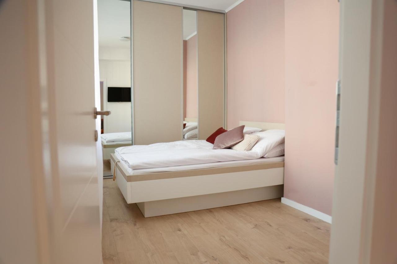 Blue And Rose Cozy - Quiet In The Best Location - Self Check-In - 5Th Floor With Elevator Sarajevo Ngoại thất bức ảnh