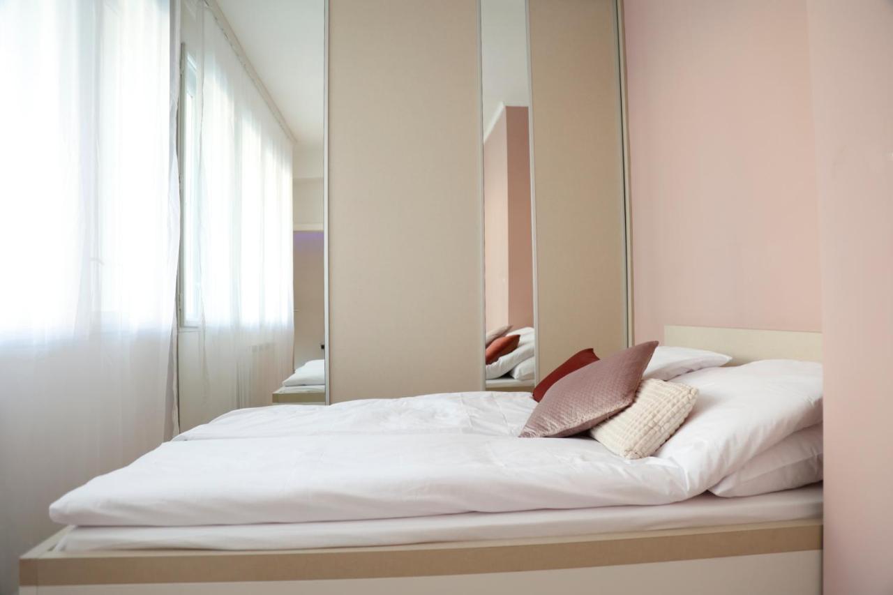 Blue And Rose Cozy - Quiet In The Best Location - Self Check-In - 5Th Floor With Elevator Sarajevo Ngoại thất bức ảnh