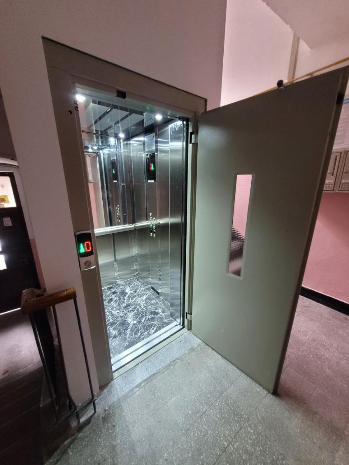 Blue And Rose Cozy - Quiet In The Best Location - Self Check-In - 5Th Floor With Elevator Sarajevo Ngoại thất bức ảnh